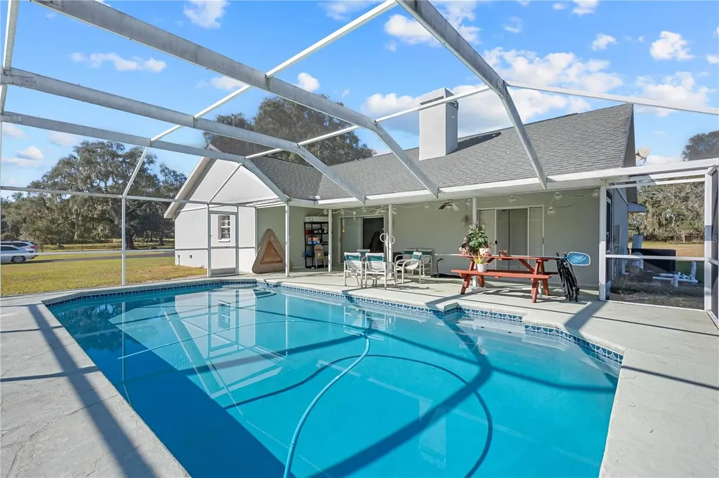 11704 Bur Mac Road Dade City FL 33525