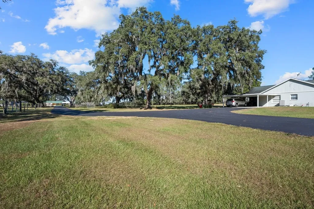 11704 Bur Mac Road Dade City FL 33525