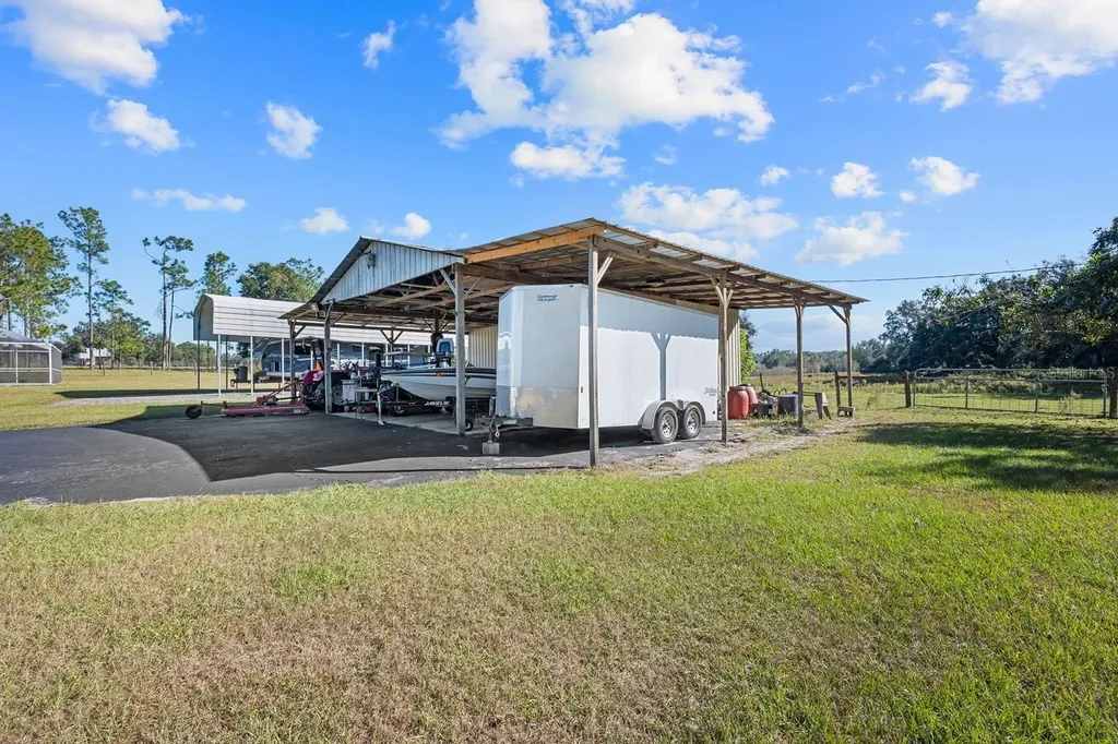 11704 Bur Mac Road Dade City FL 33525