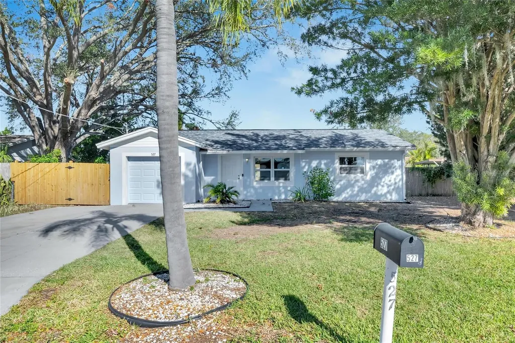 527 Fox Run Trail Apollo Beach FL 33572