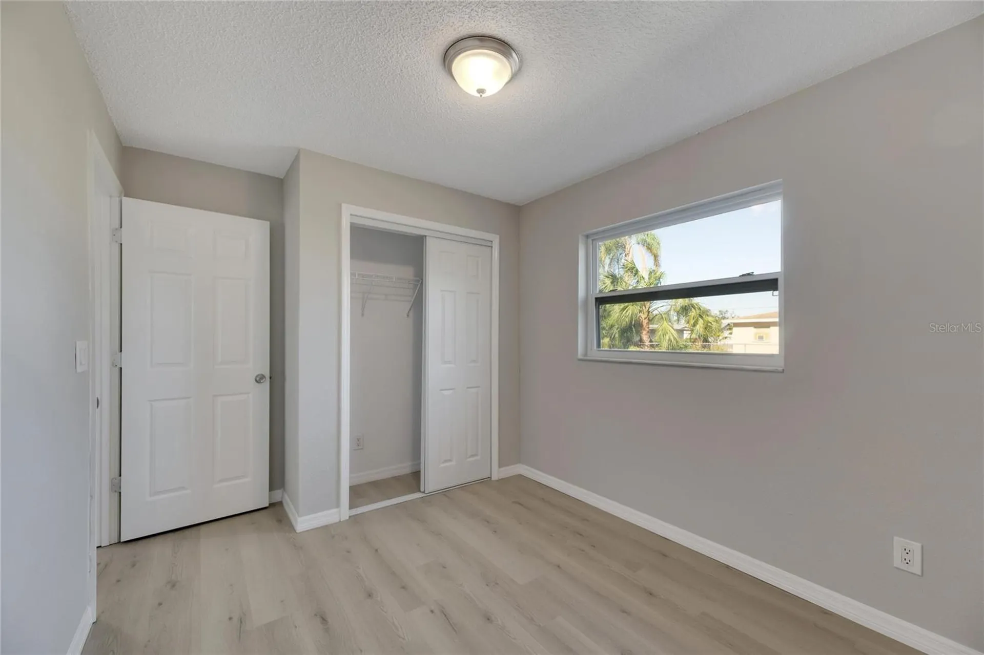 527 Fox Run Trail Apollo Beach FL 33572
