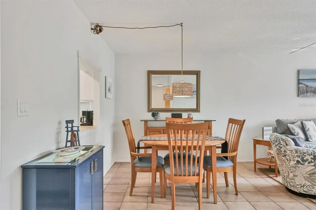1250 N Portofino Drive Sarasota FL 34242