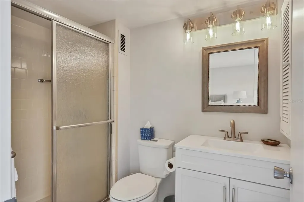 1250 N Portofino Drive Sarasota FL 34242