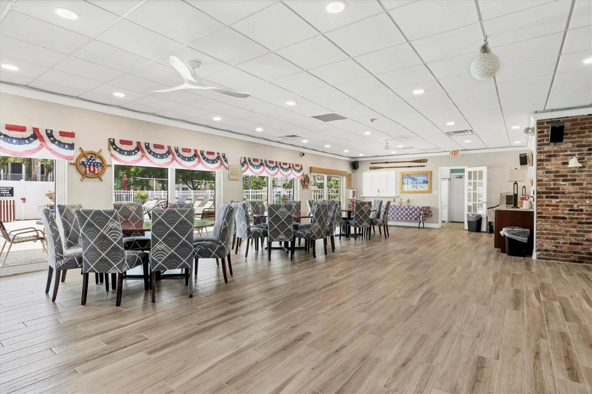 1250 N Portofino Drive Sarasota FL 34242