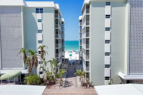 1250 N Portofino Drive Sarasota FL 34242