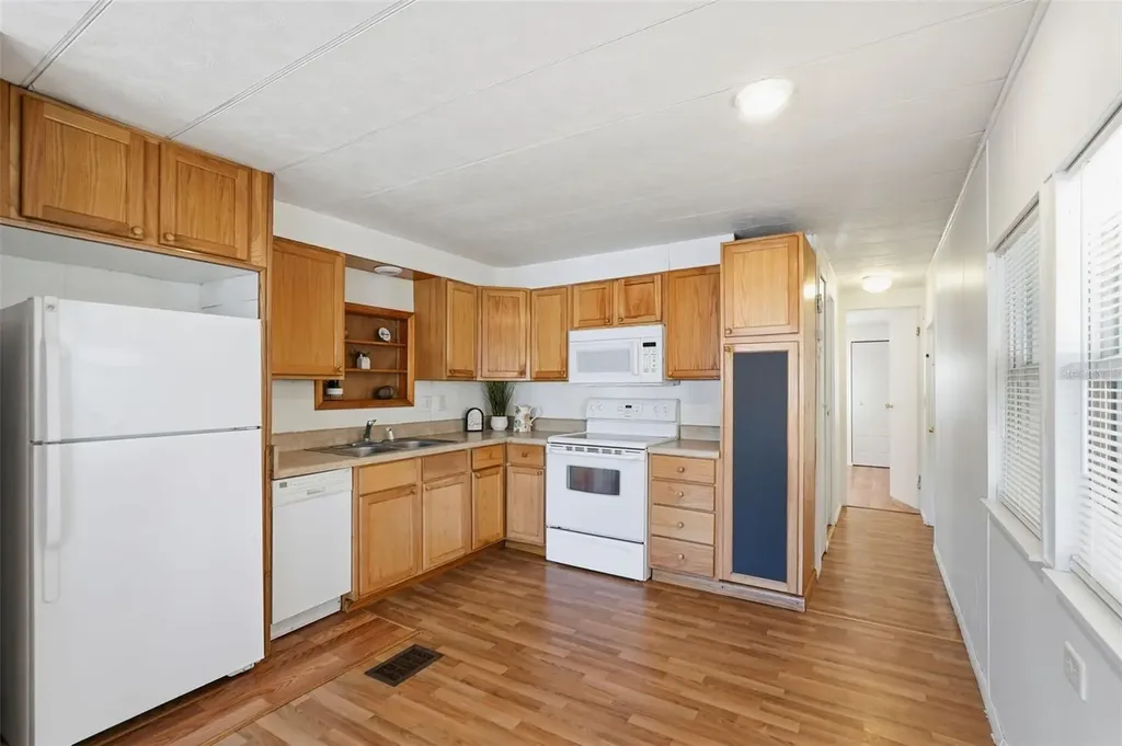 37828 Newal Avenue Zephyrhills FL 33542