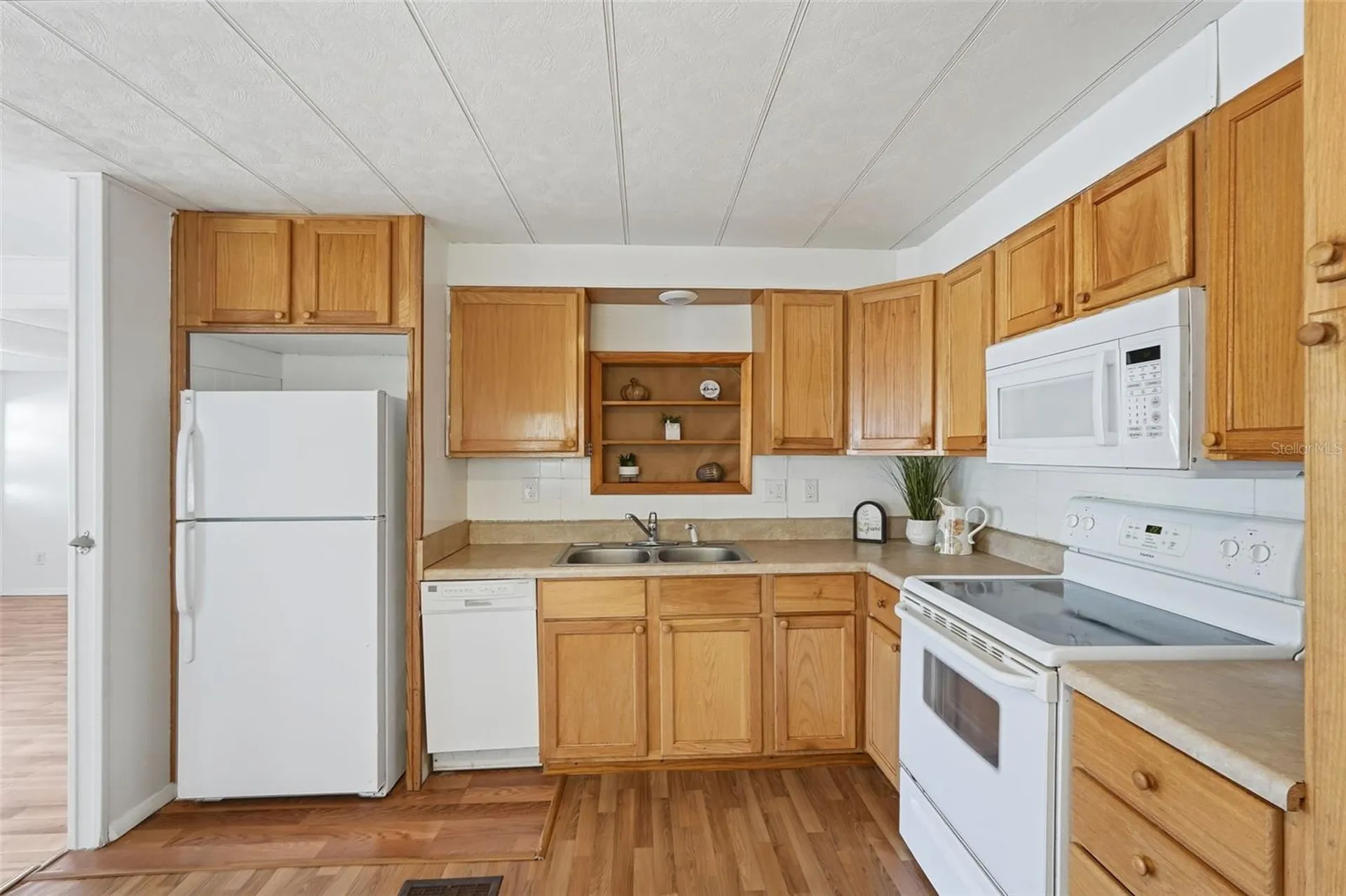 37828 Newal Avenue Zephyrhills FL 33542