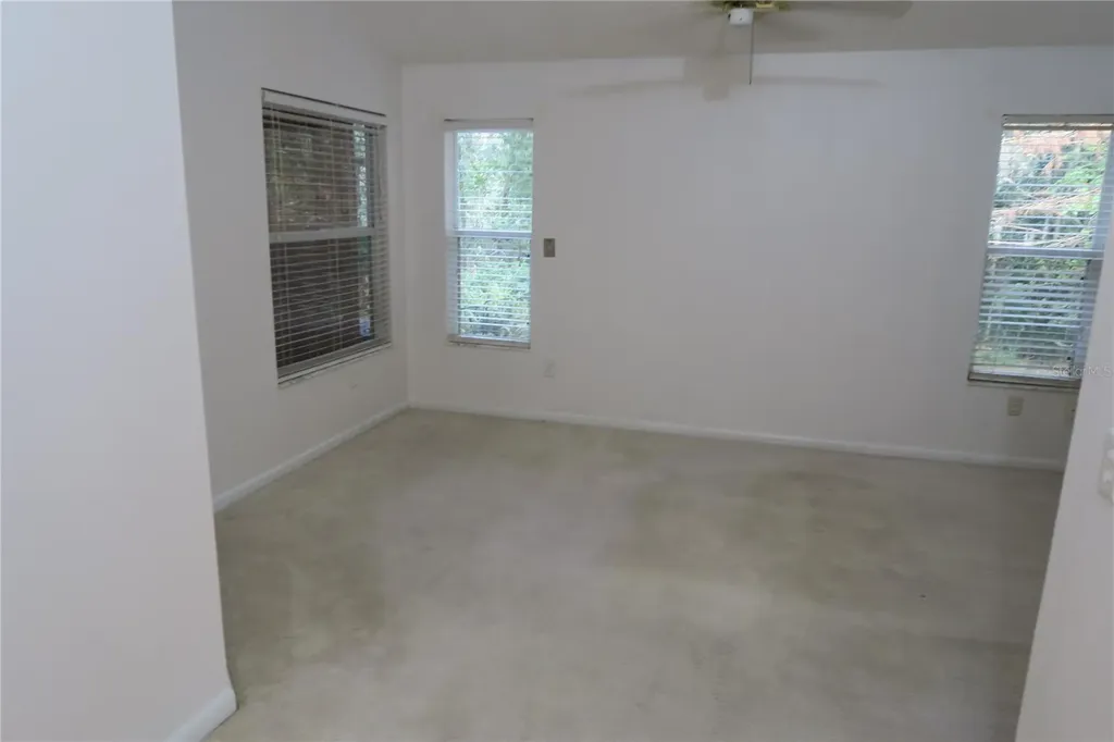 32512 Oak Park Drive Leesburg FL 34748