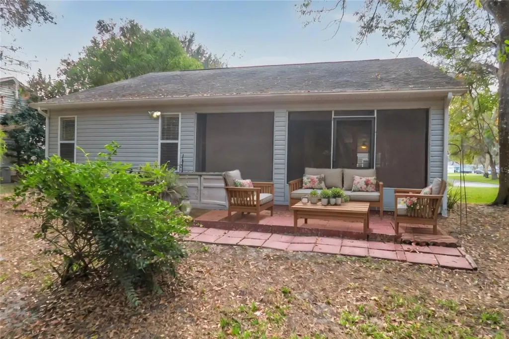 32512 Oak Park Drive Leesburg FL 34748