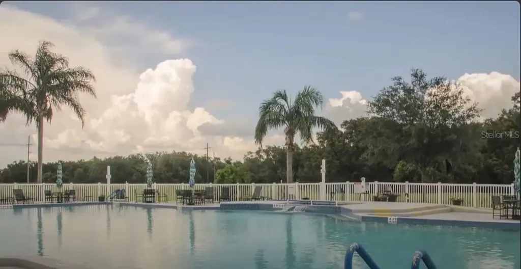 32512 Oak Park Drive Leesburg FL 34748