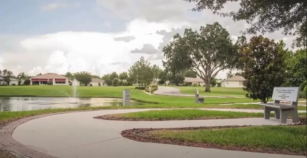 32512 Oak Park Drive Leesburg FL 34748