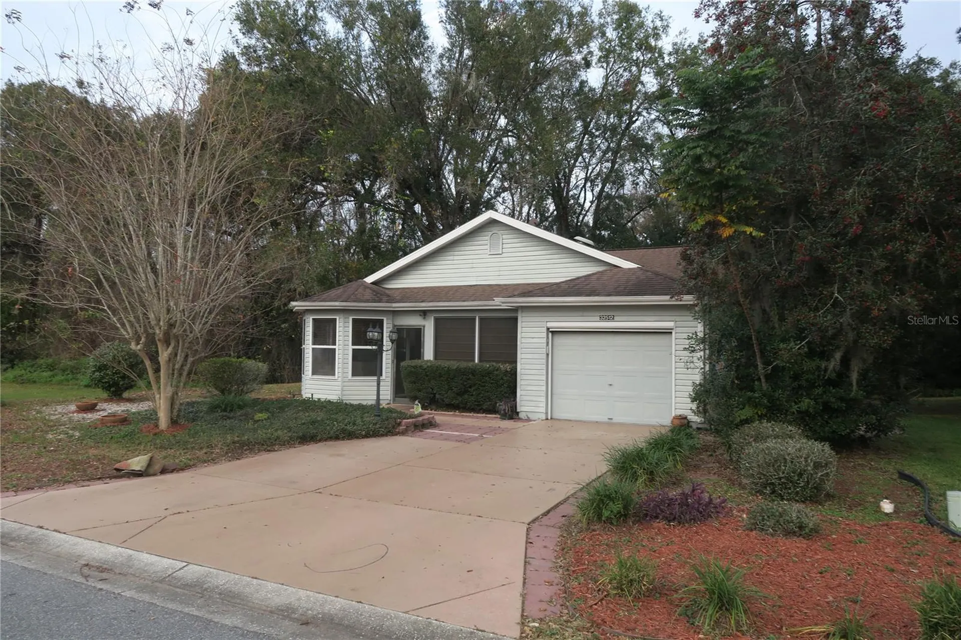 32512 Oak Park Drive Leesburg FL 34748