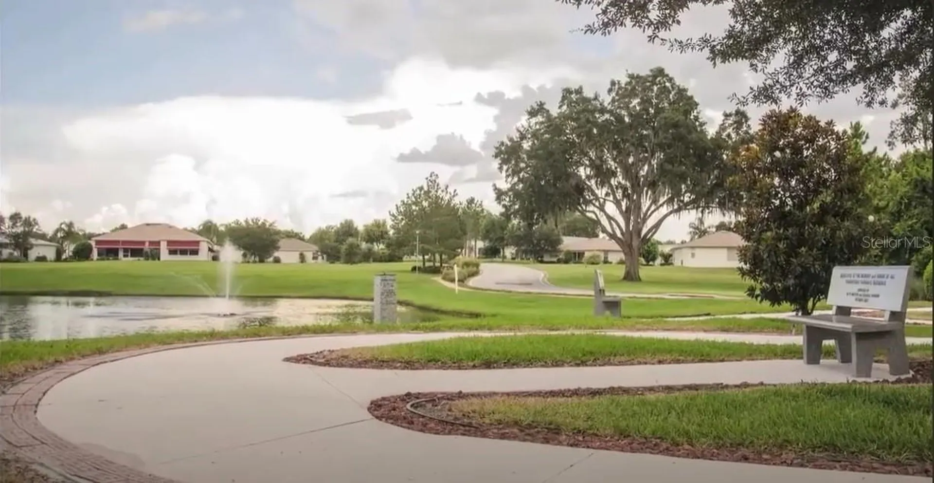 32512 Oak Park Drive Leesburg FL 34748