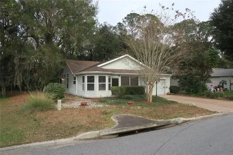 32512 Oak Park Drive Leesburg FL 34748