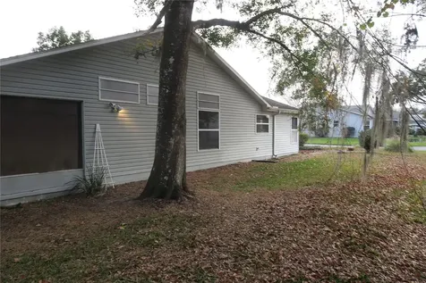 32512 Oak Park Drive Leesburg FL 34748