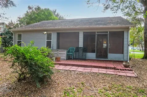32512 Oak Park Drive Leesburg FL 34748