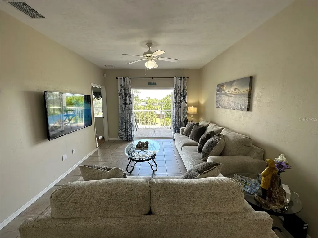 54 SE SE 910 Avenue Suwannee FL 32692