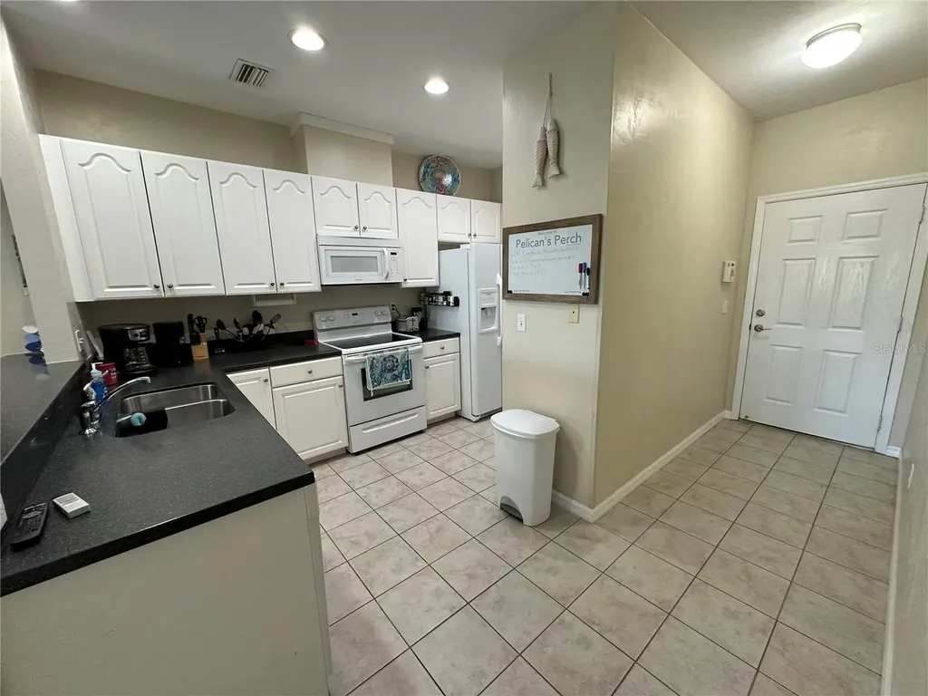 54 SE SE 910 Avenue Suwannee FL 32692