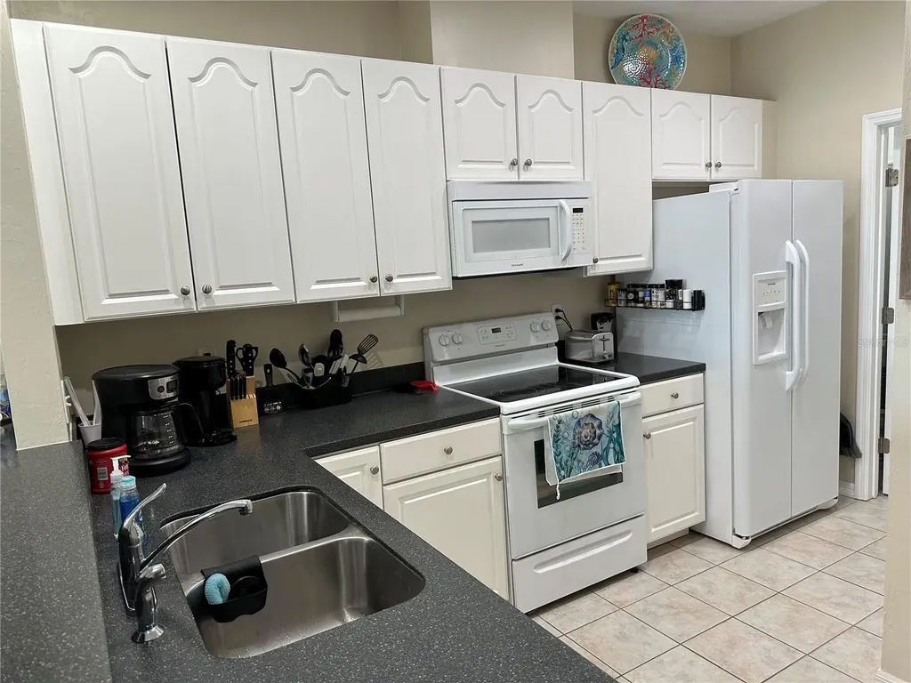 54 SE SE 910 Avenue Suwannee FL 32692