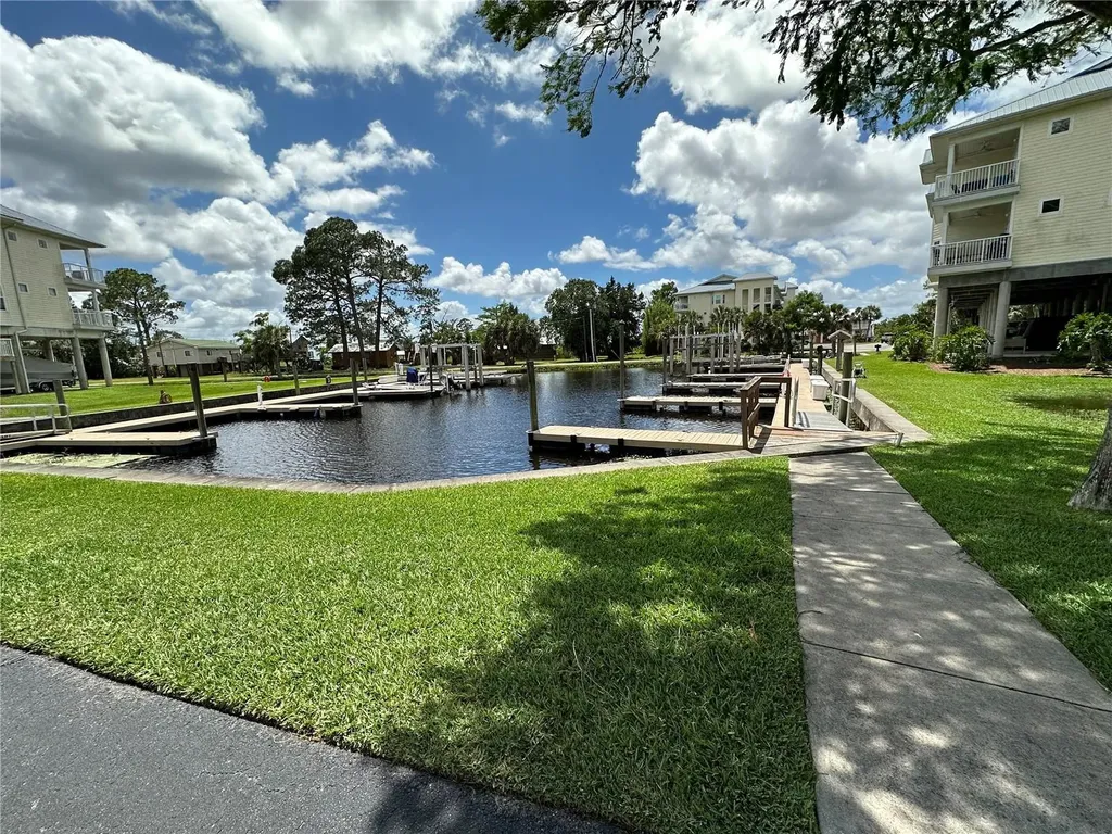 54 SE SE 910 Avenue Suwannee FL 32692