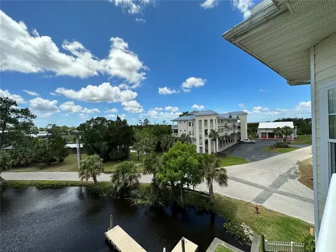 54 SE SE 910 Avenue Suwannee FL 32692