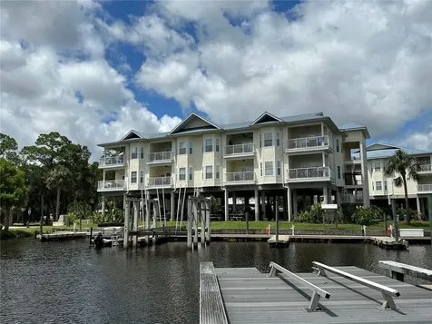 54 SE SE 910 Avenue Suwannee FL 32692