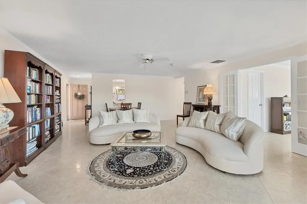 4450 Narraganset Trail Sarasota FL 34233