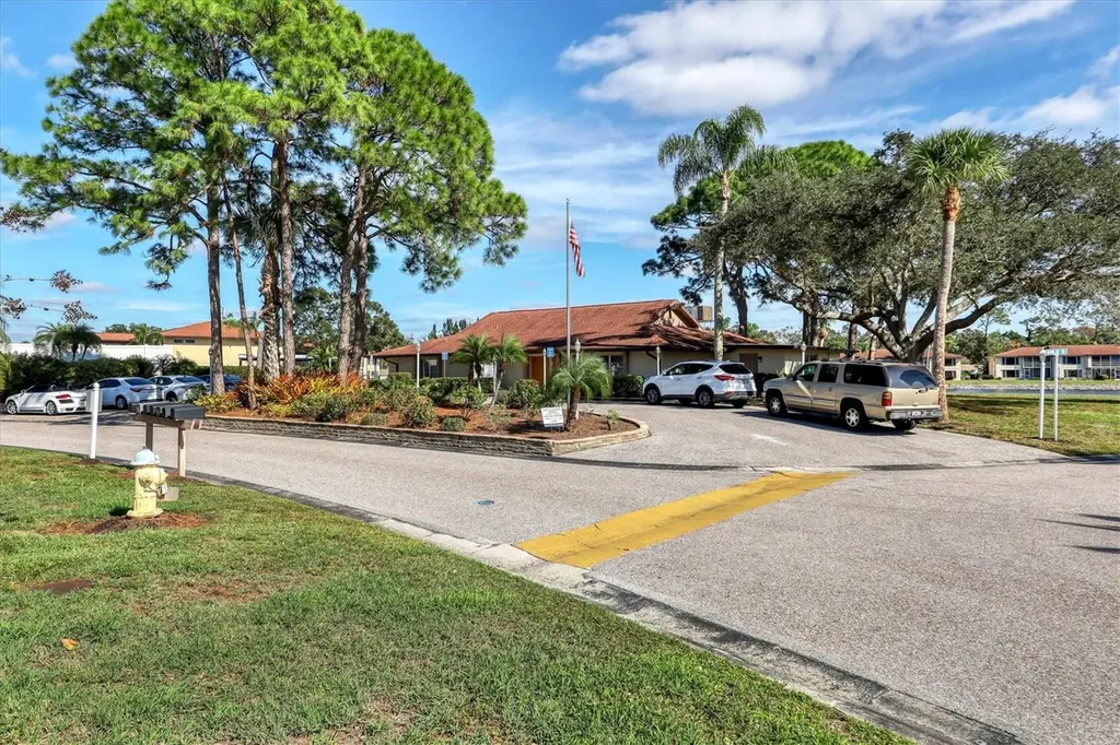 4450 Narraganset Trail Sarasota FL 34233