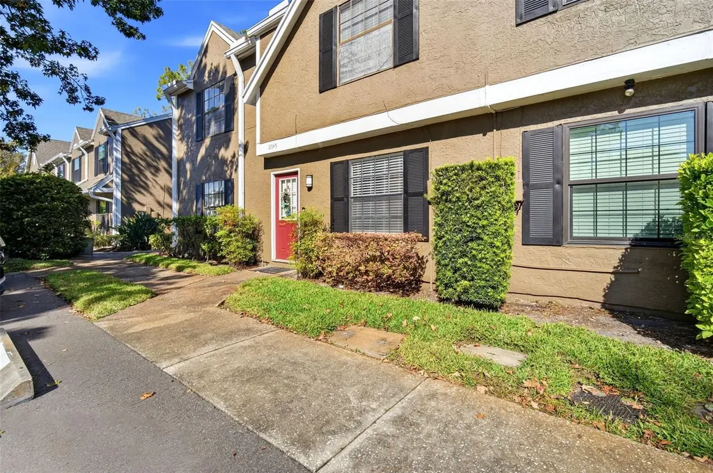 16545 Lake Brigadoon Circle Tampa FL 33618