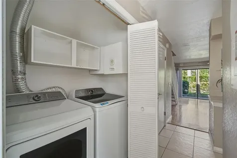16545 Lake Brigadoon Circle Tampa FL 33618