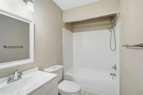 16545 Lake Brigadoon Circle Tampa FL 33618