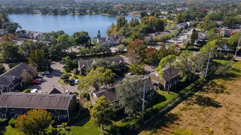 16545 Lake Brigadoon Circle Tampa FL 33618