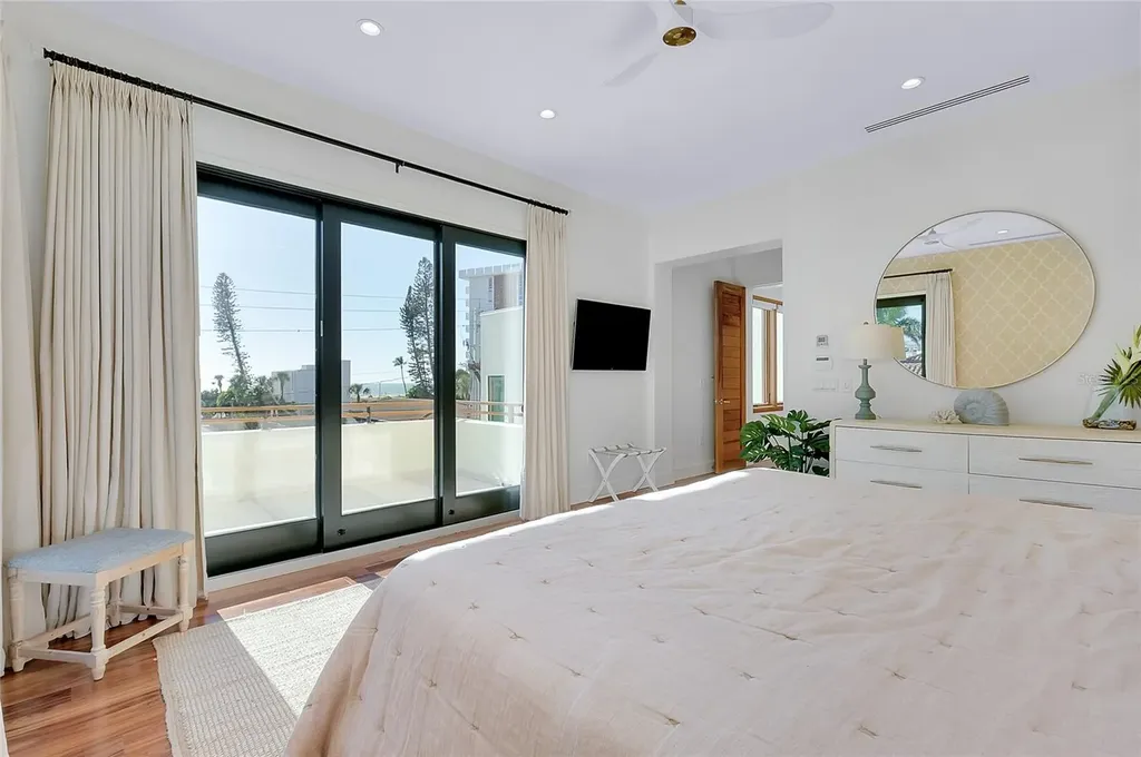 161 S Polk Drive Sarasota FL 34236