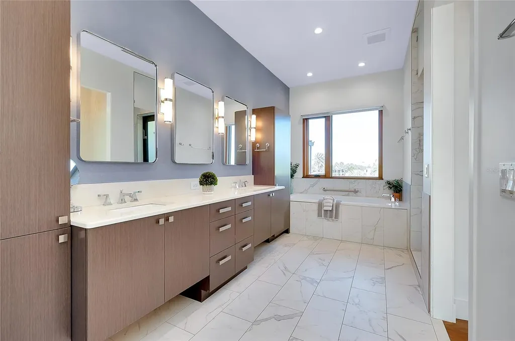161 S Polk Drive Sarasota FL 34236
