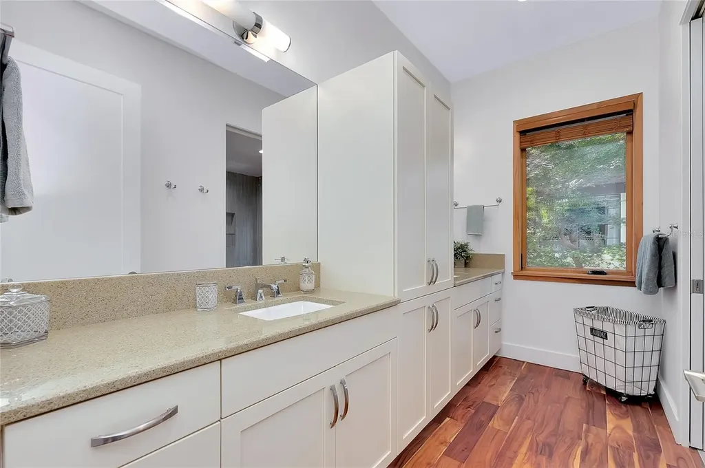 161 S Polk Drive Sarasota FL 34236