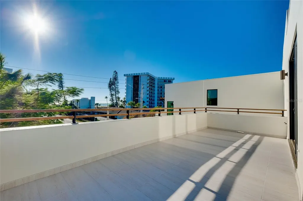 161 S Polk Drive Sarasota FL 34236