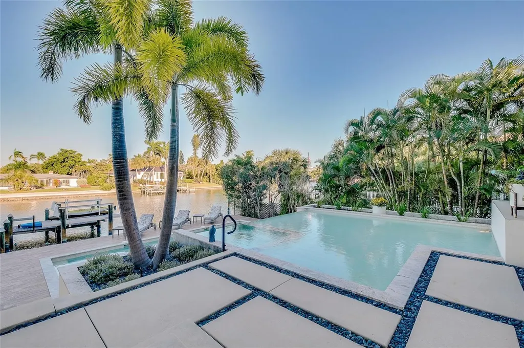 161 S Polk Drive Sarasota FL 34236