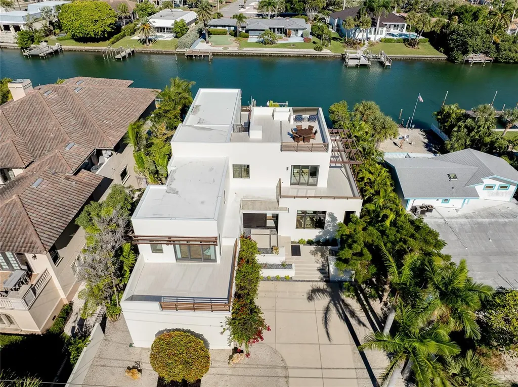 161 S Polk Drive Sarasota FL 34236