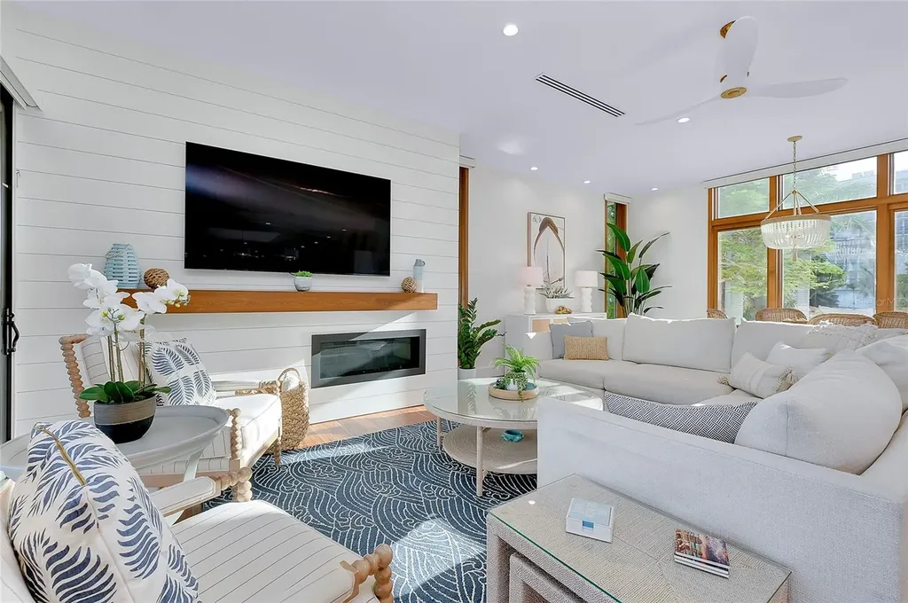 161 S Polk Drive Sarasota FL 34236