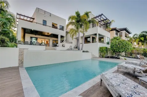 161 S Polk Drive Sarasota FL 34236