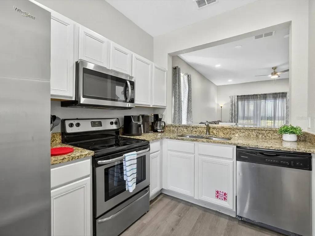 3948 Calabria Avenue Davenport FL 33897