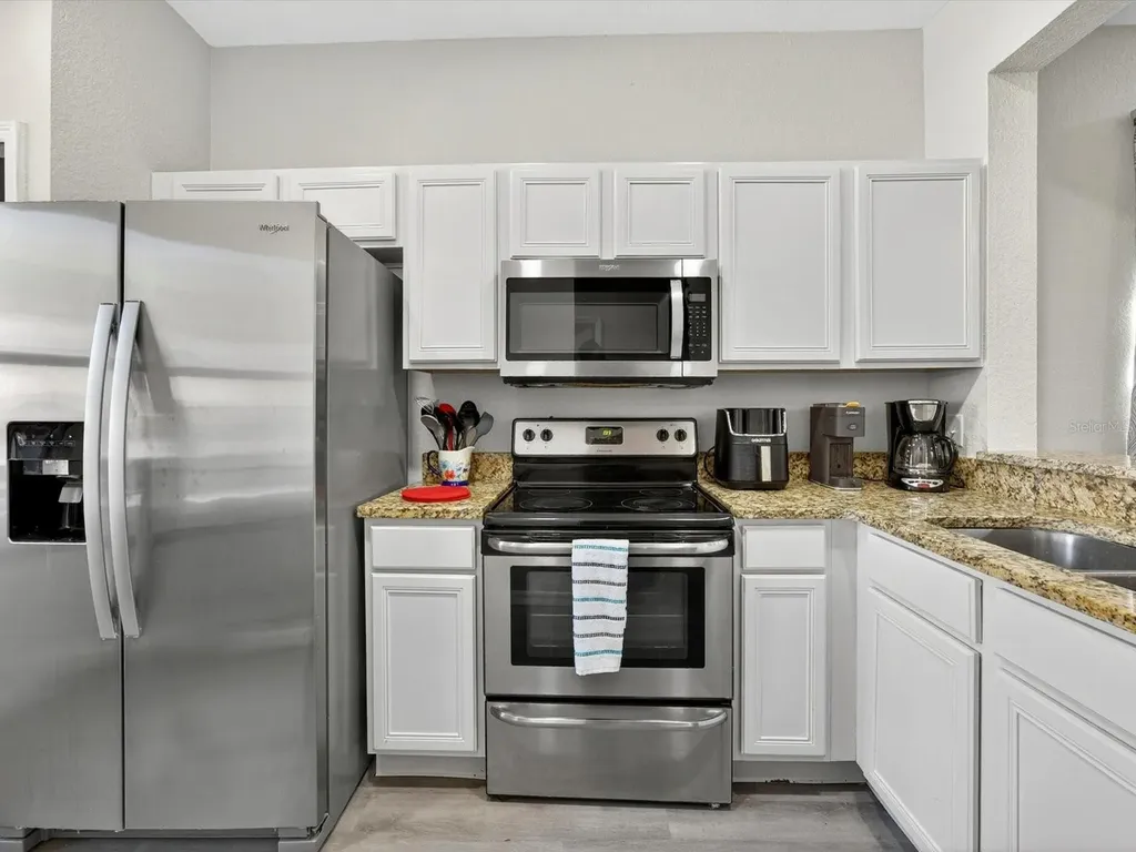3948 Calabria Avenue Davenport FL 33897
