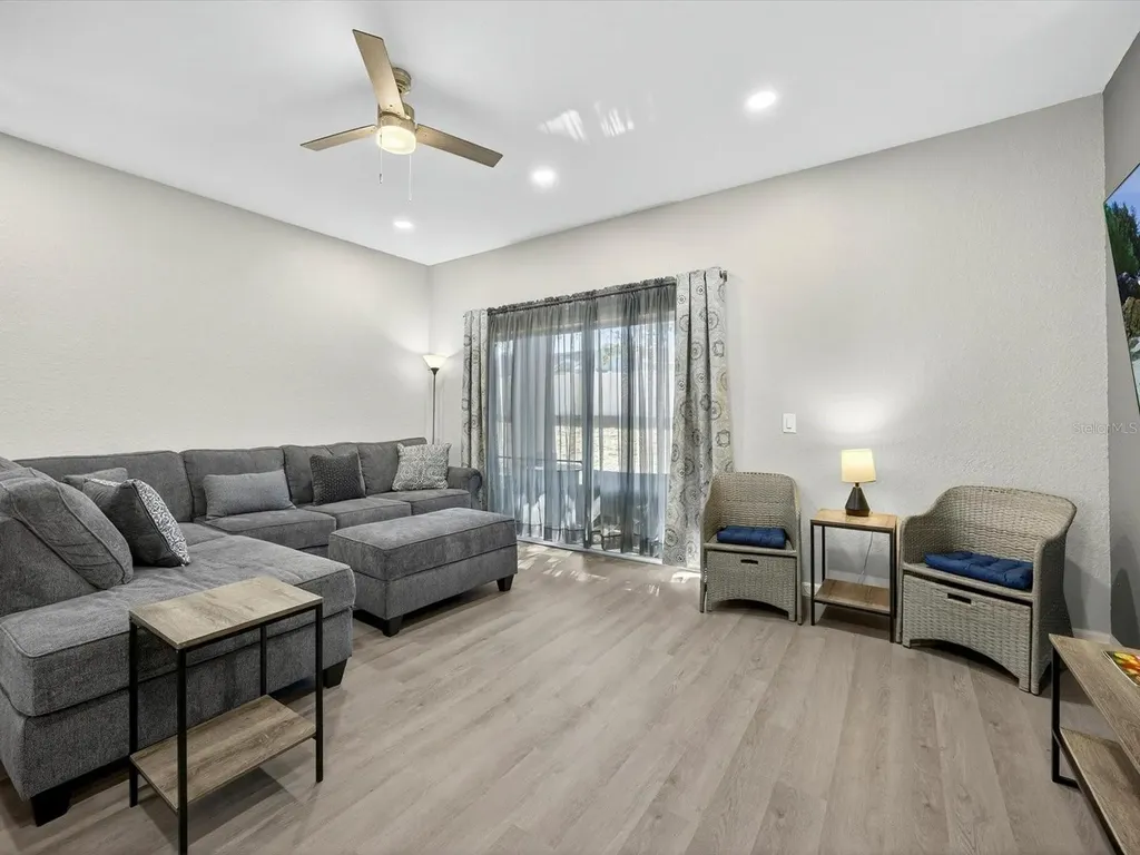 3948 Calabria Avenue Davenport FL 33897