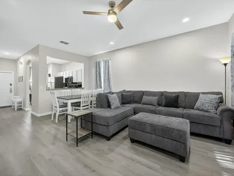 3948 Calabria Avenue Davenport FL 33897