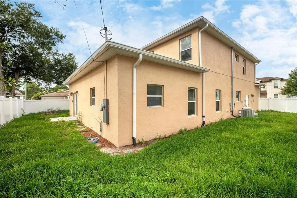 8115 61st Street N Pinellas Park FL 33781