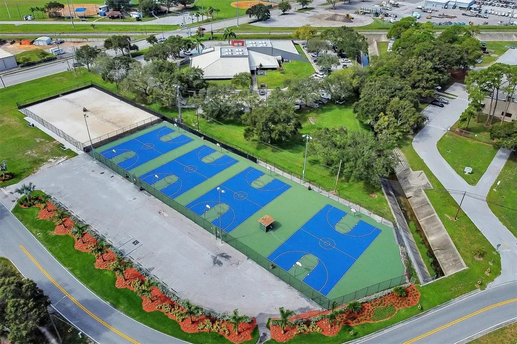 8115 61st Street N Pinellas Park FL 33781