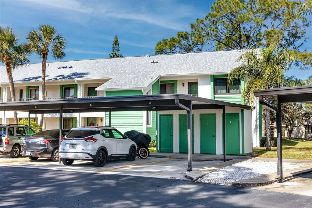 2561 Royal Pines Circle Clearwater FL 33763