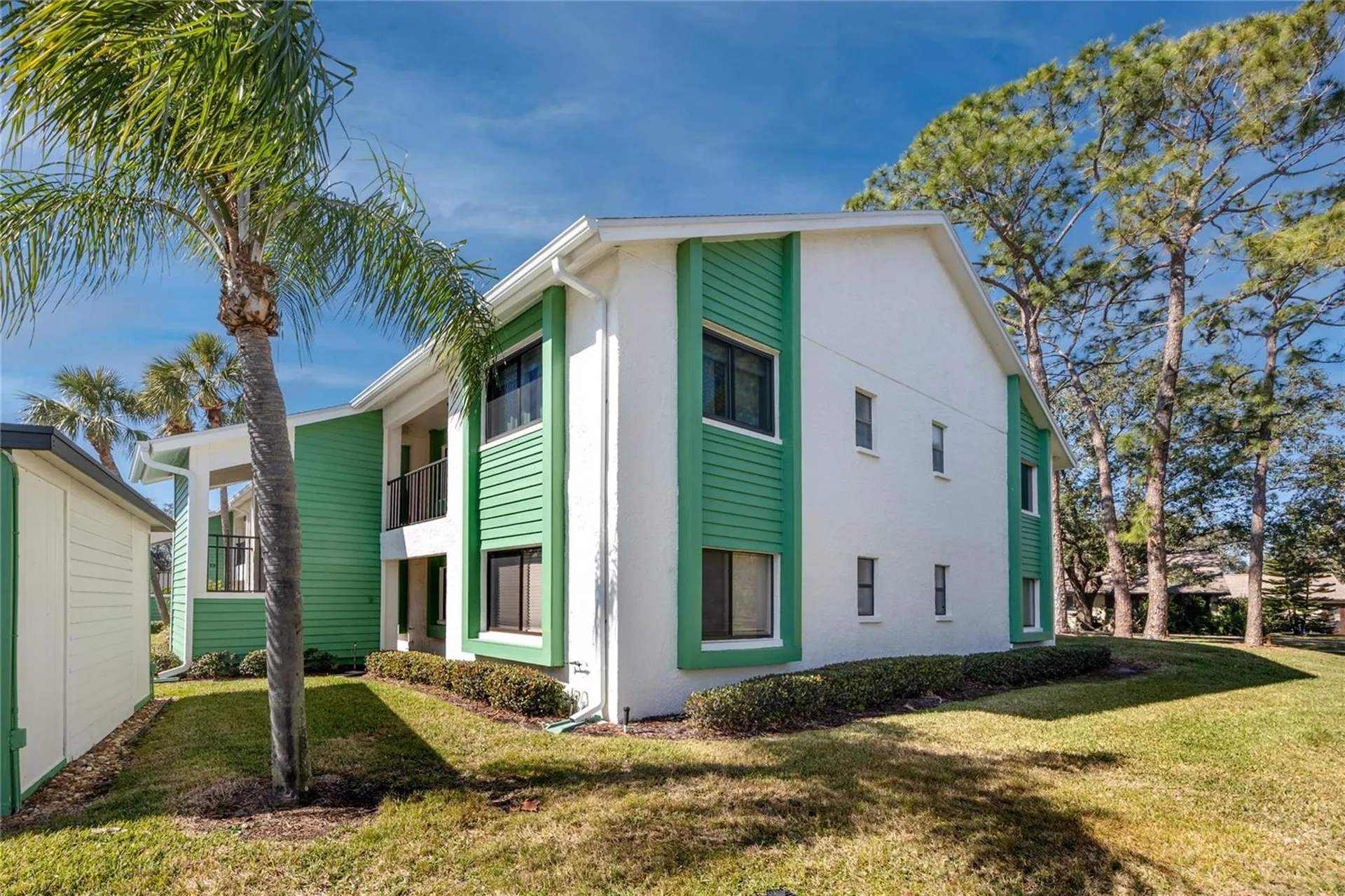 2561 Royal Pines Circle Clearwater FL 33763