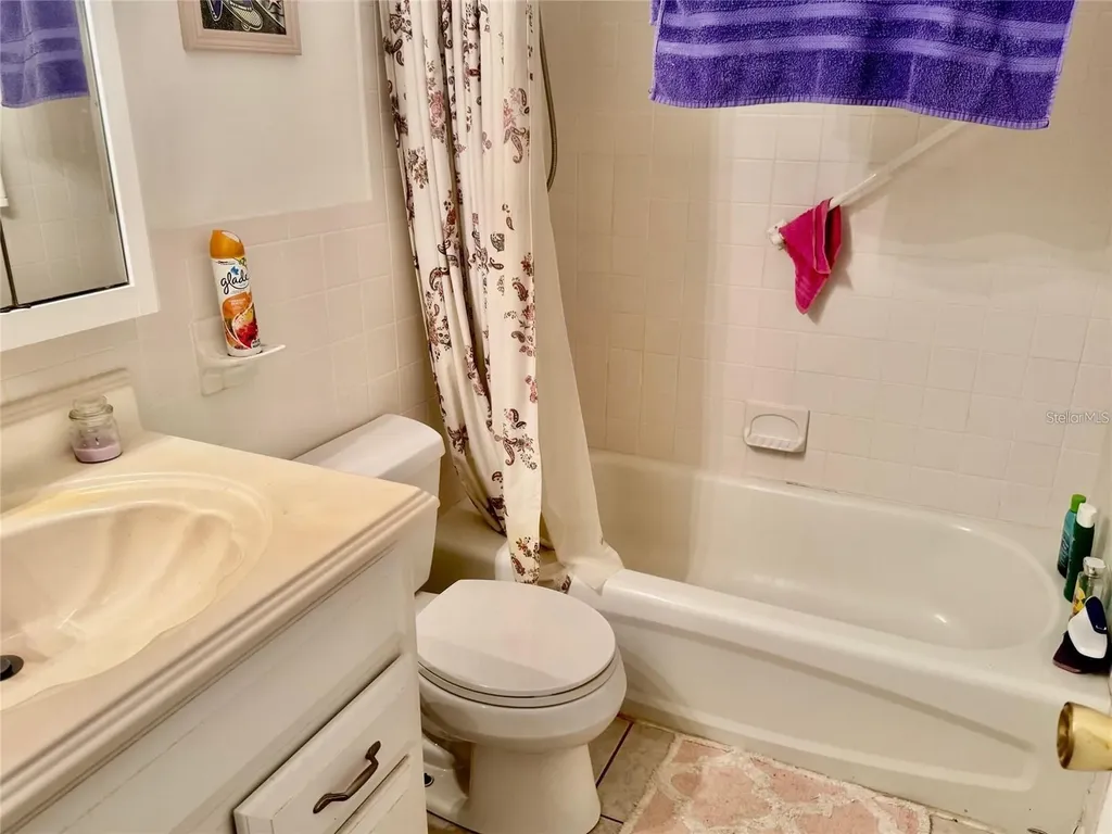 5217 81st Street N St Petersburg FL 33709