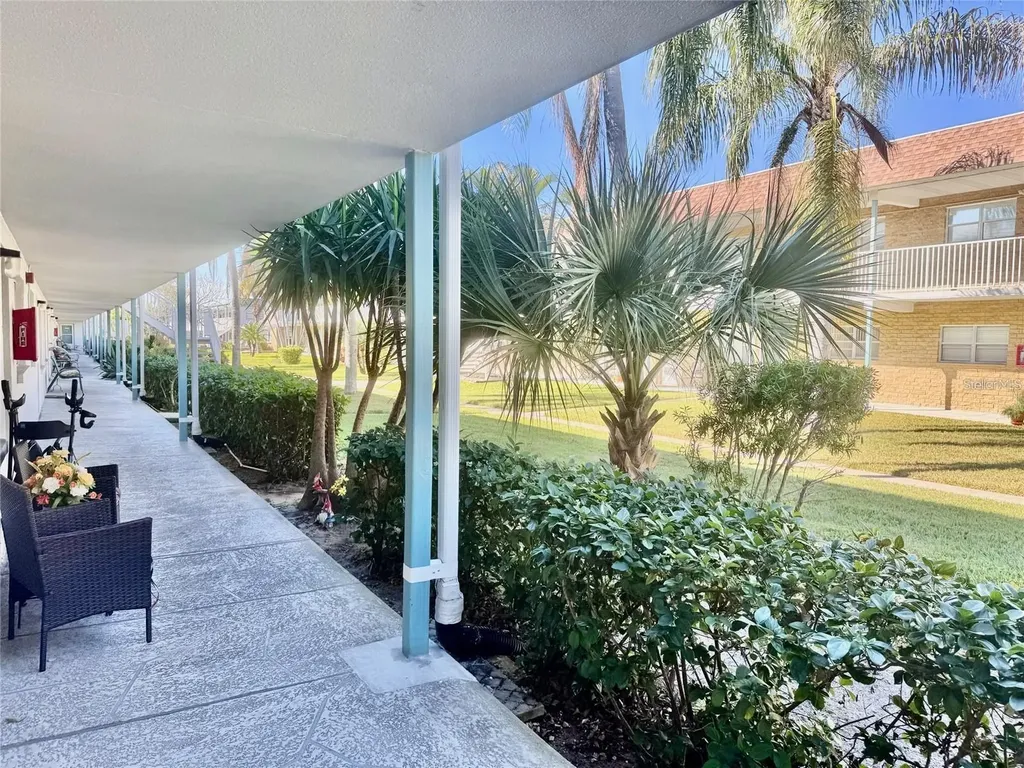 5217 81st Street N St Petersburg FL 33709